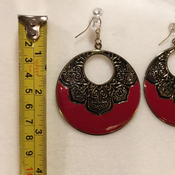 FREE with $20 purchase!  Hoop earrings. - Picture 6 of 6